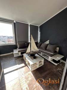 Odličan, uknjižen, troiposoban duplex